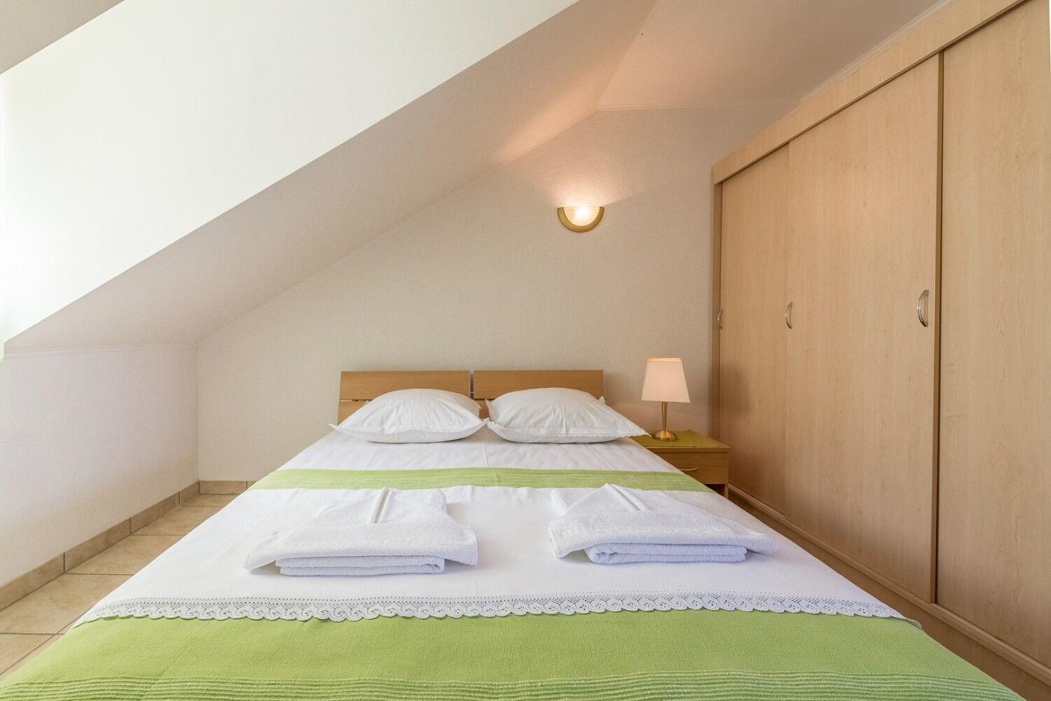 Apartment Bubi โตรกีร์ ภายนอก รูปภาพ