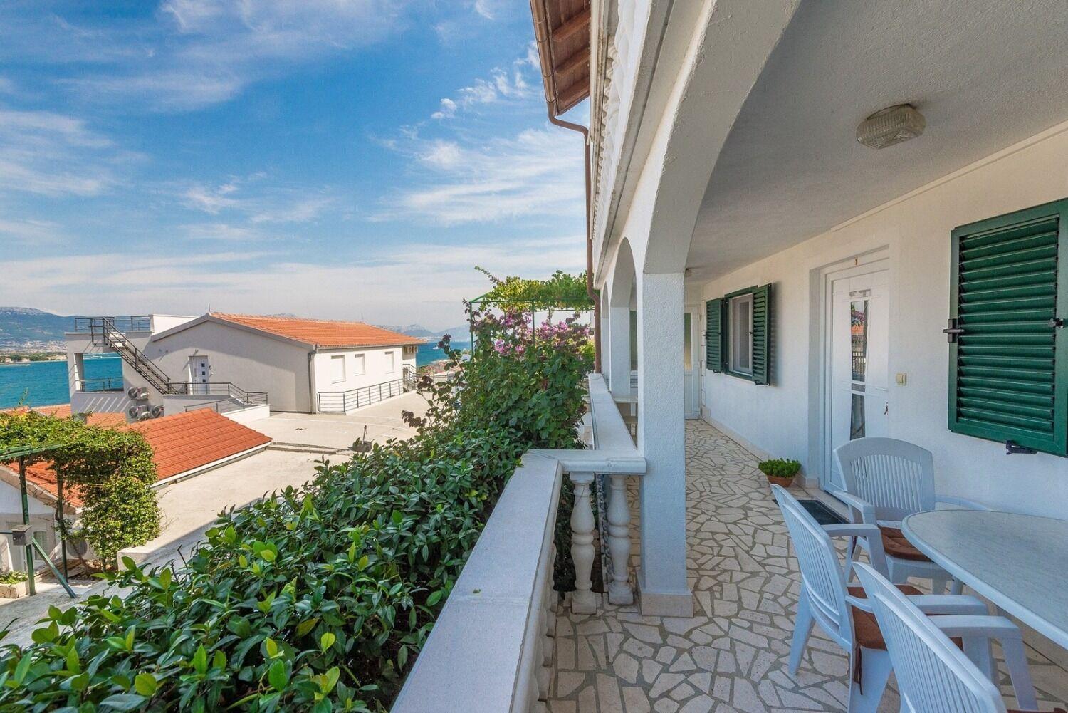 Apartment Bubi โตรกีร์ ภายนอก รูปภาพ