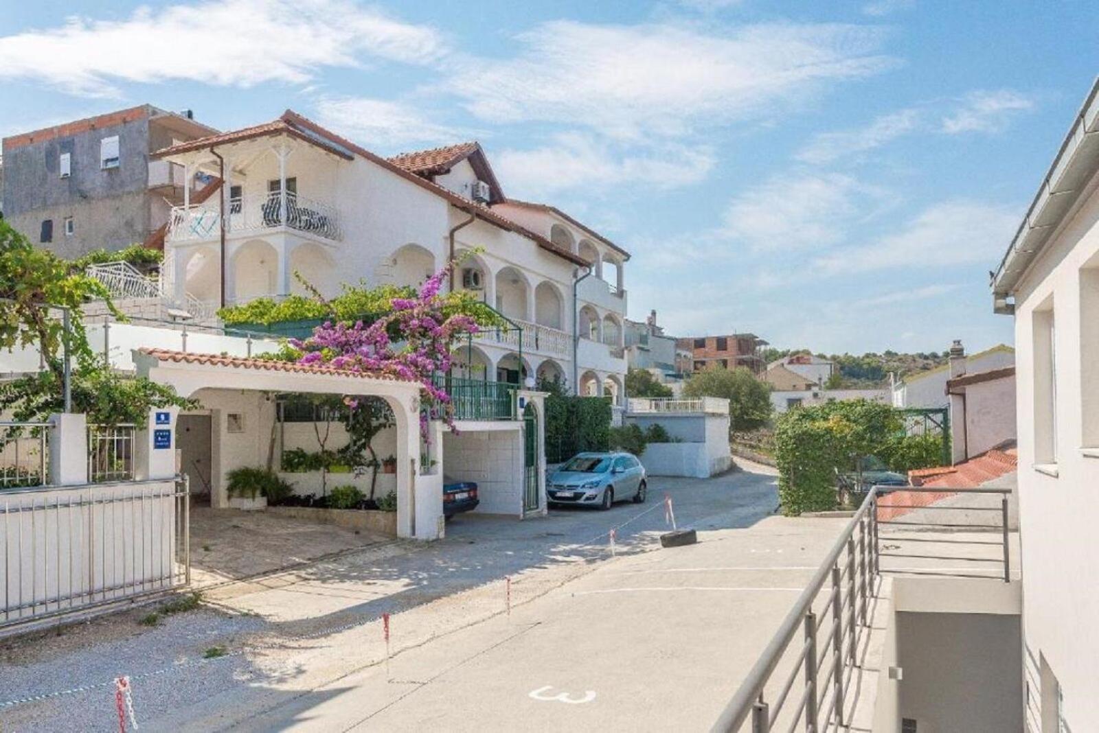 Apartment Bubi โตรกีร์ ภายนอก รูปภาพ